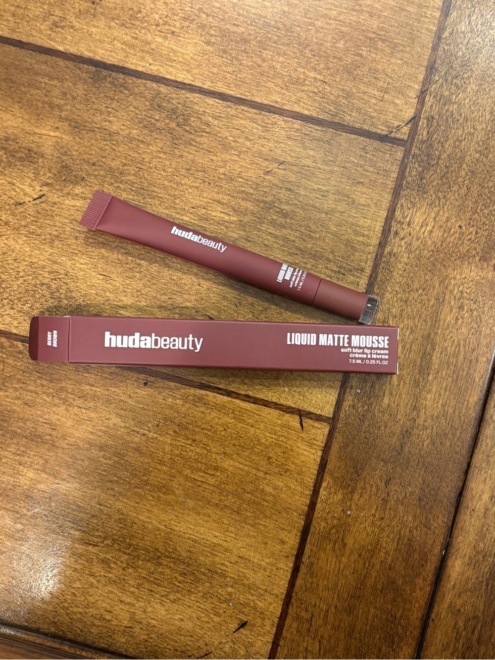 Huda Beauty Liquid Matte Mousse in Berry Brown